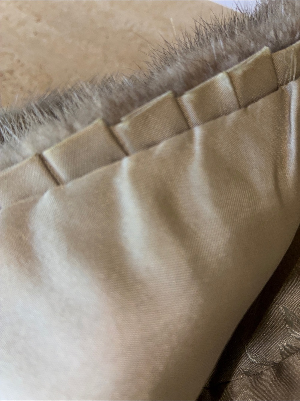 Plymouth Furs Women's OS, Mink Fur Stole Cape, Taupe Brown Grey. Pristine! - Picture 9 of 16